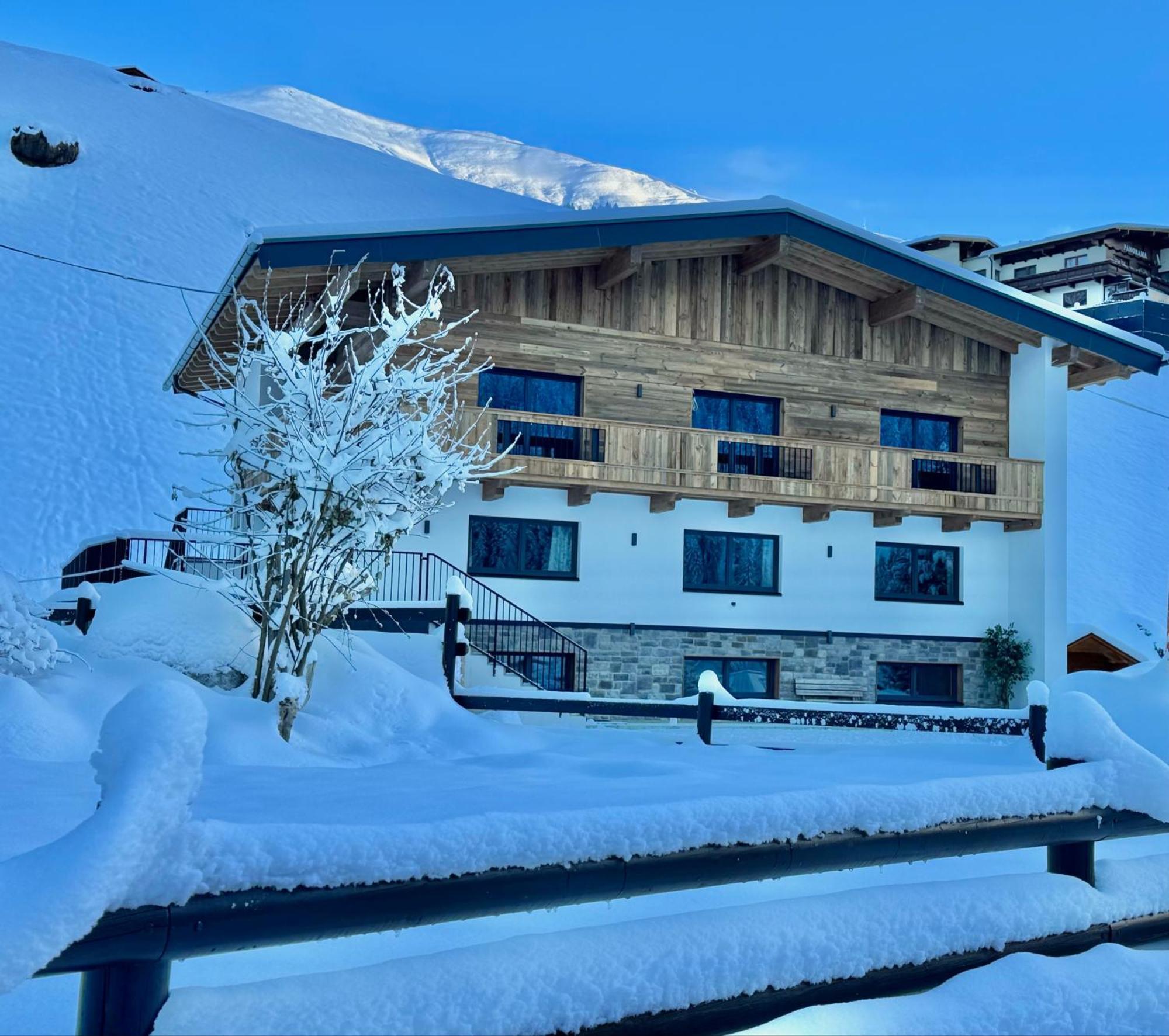 Ferienhaus Evelyn トゥクス エクステリア 写真